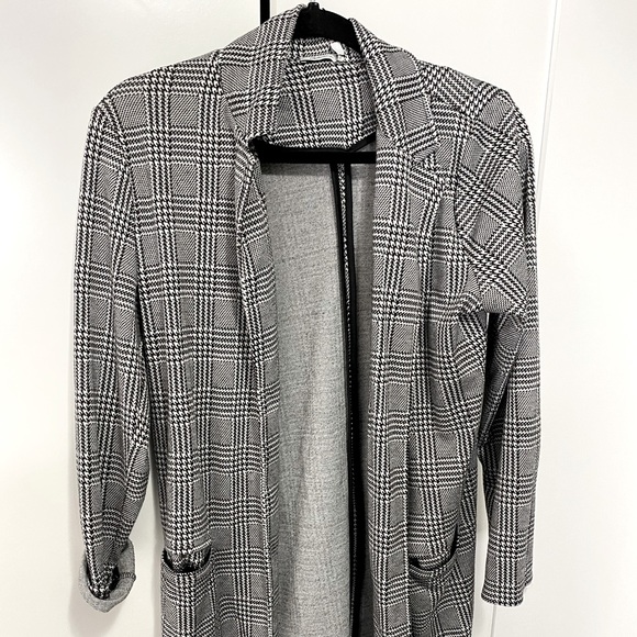 Reitmans blazer - Picture 1 of 3